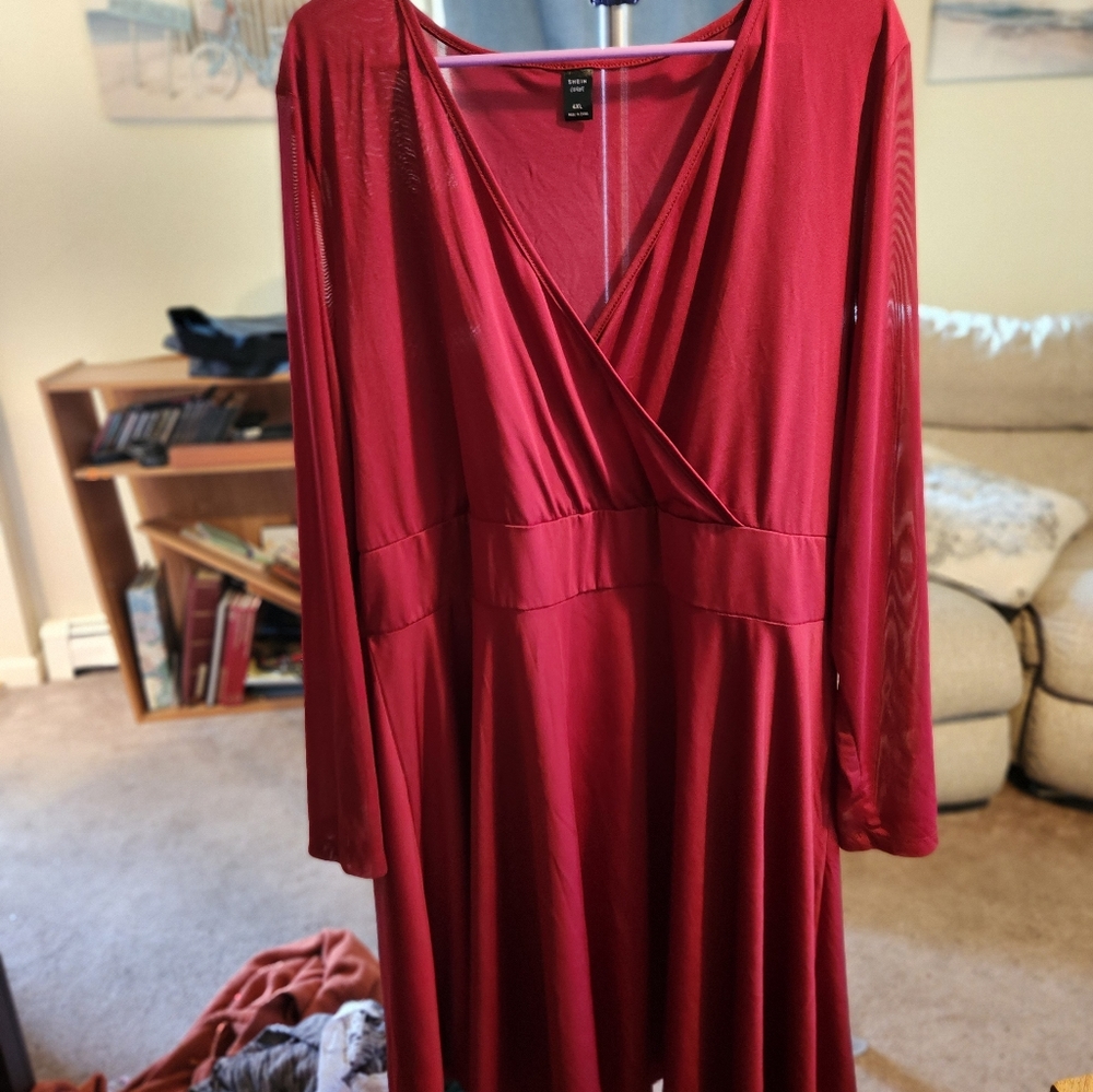 Dress - Picture 5 of 5